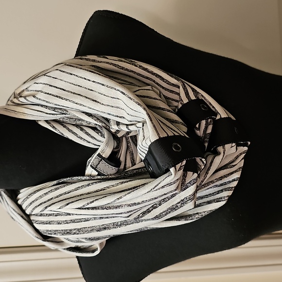 Lululemon Vinyasa Wrap - Picture 7 of 7